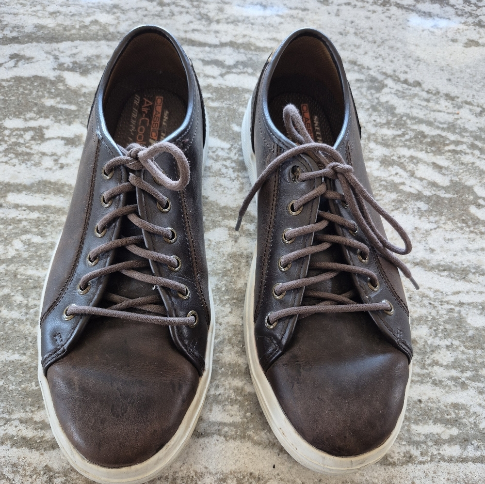 Sketchers Men's Tie Up Oxford Shoe Size 8.5